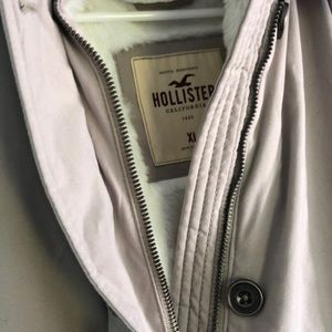 Hollister Jackets & Coats - NEW HOLLISTER COAT Hollister Jackets & Coats - NEW HOLLISTER COAT